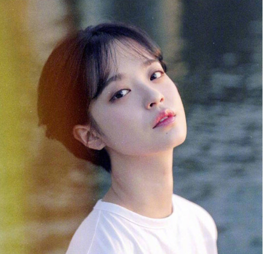 韩国短发女生模特밤겸민清新舒爽图片