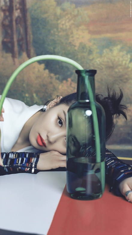 北京美女明星刘诗诗抹唇杀大气绝美图片
