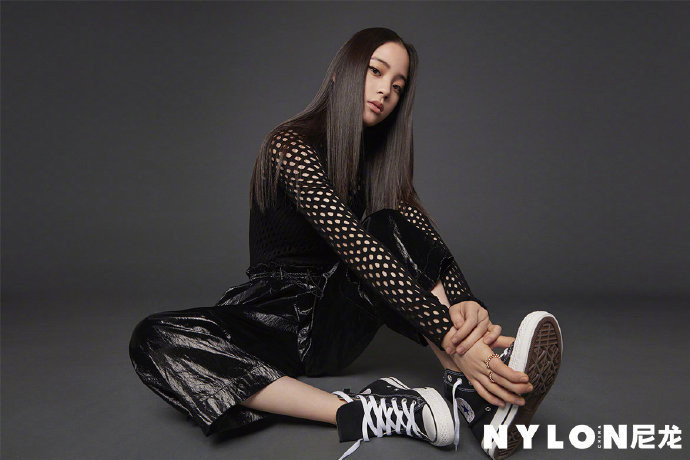 台湾美女图片 欧阳娜娜 X《NYLON尼龙》封面图片