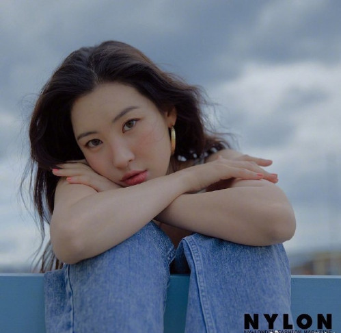 韩国女明星宣美《NYLON》图片 韩国美女图片