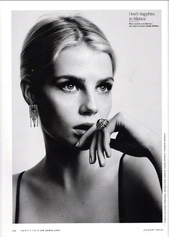 欧美美女Lucy Boynton《名利场》珠宝版封面写真
