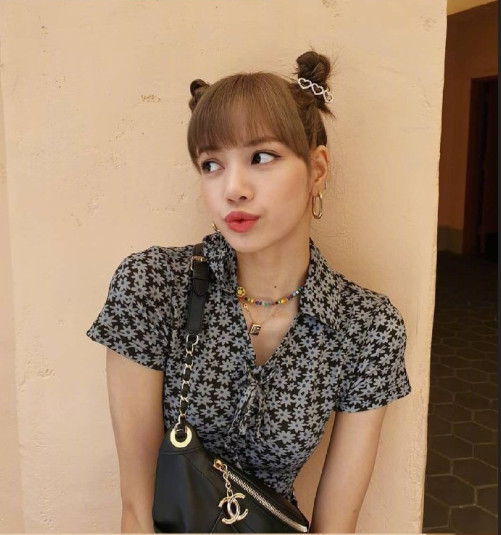 韩国美女图片 BLACKPINK成员lisa可爱图片