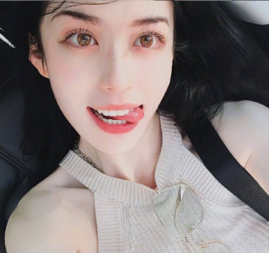 俄罗斯美女图片 95后的中俄混血美女Nadia Bean图片