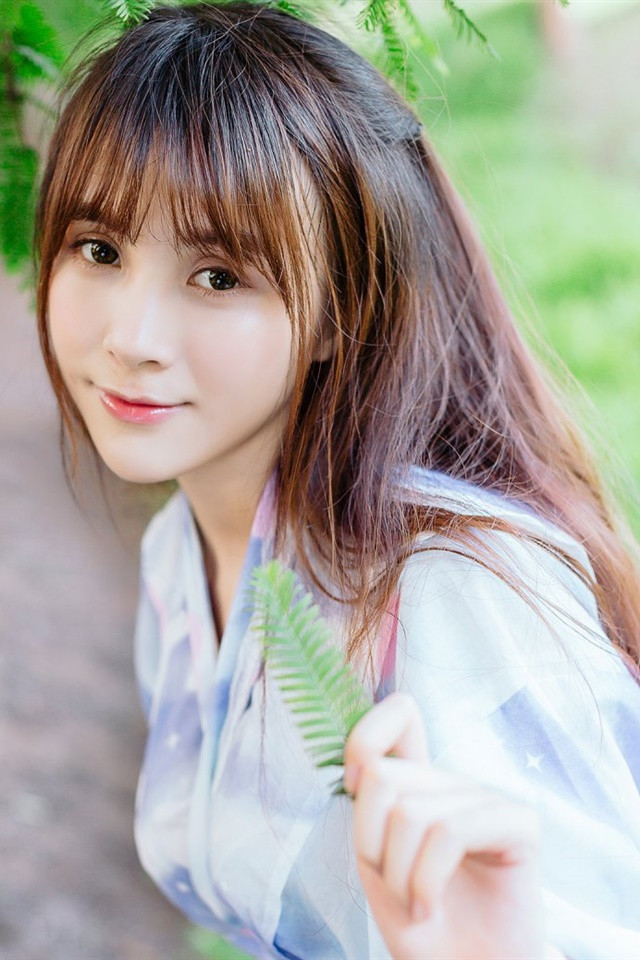 和服美女户外甜美写真手机桌面壁纸