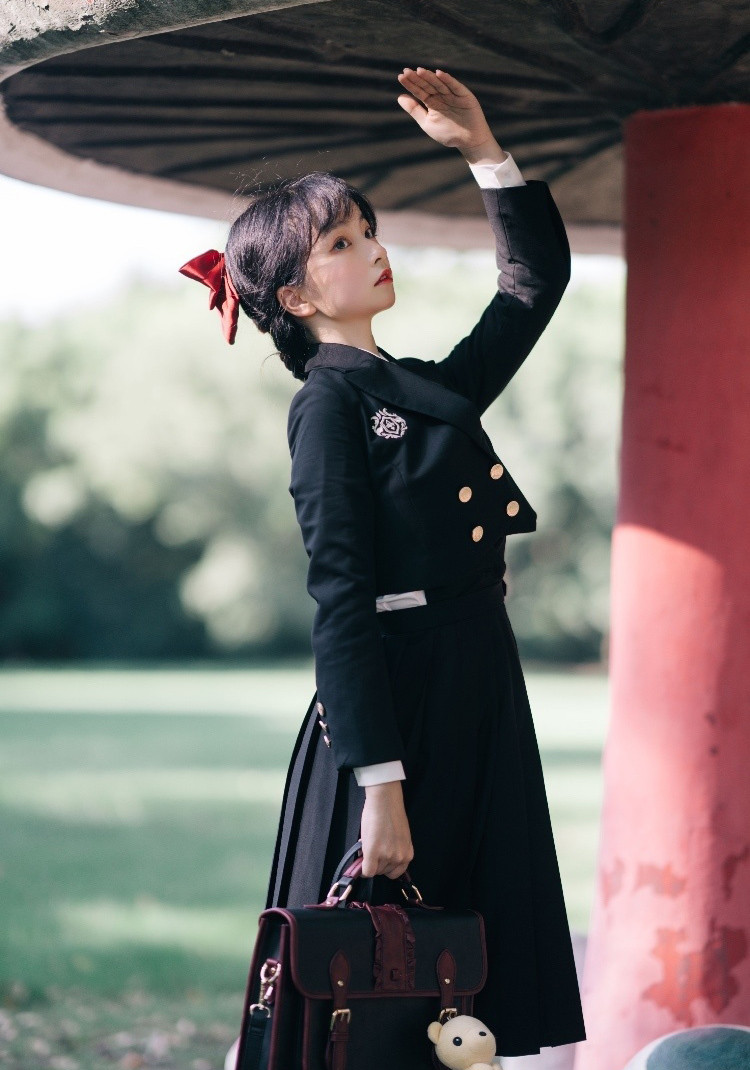 日系制服美女学生装阳光俏皮户外小清新写真