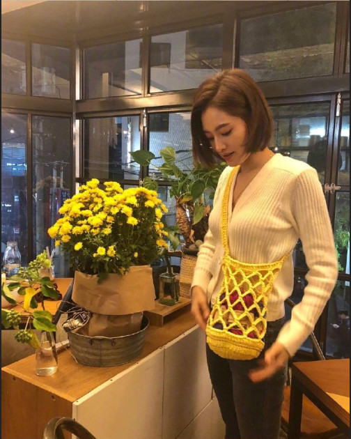 韩国女演员金栽经私服穿搭图片