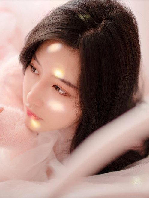 闪光少女唯美美女仙气十足室内写真集图片