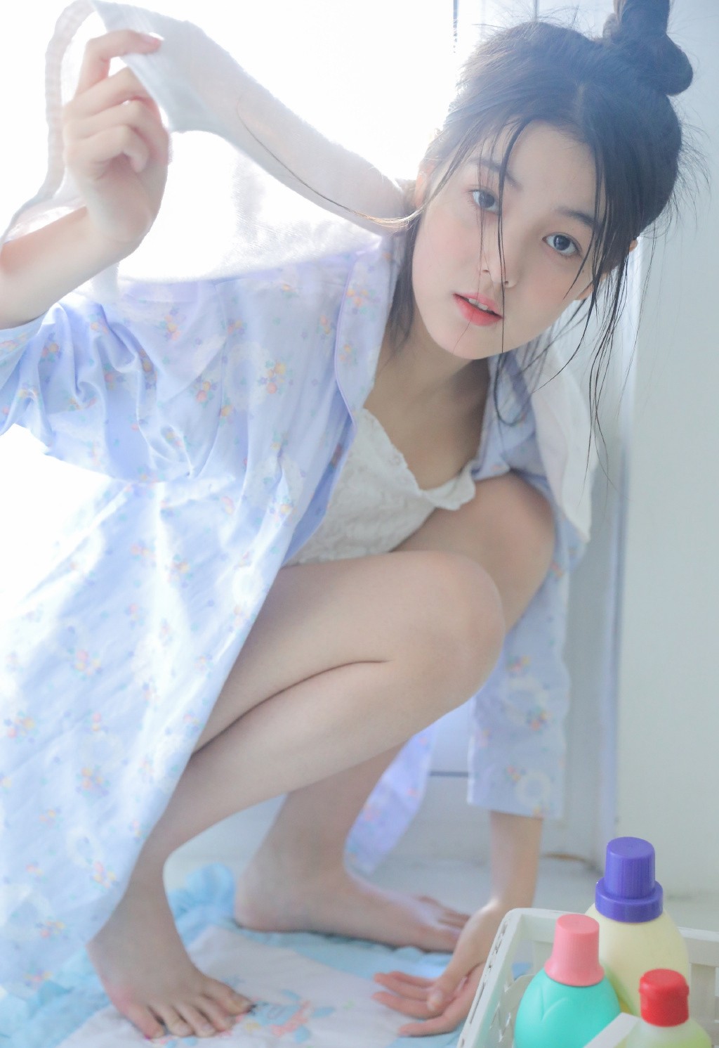 居家美女私照高清美腿养眼写真