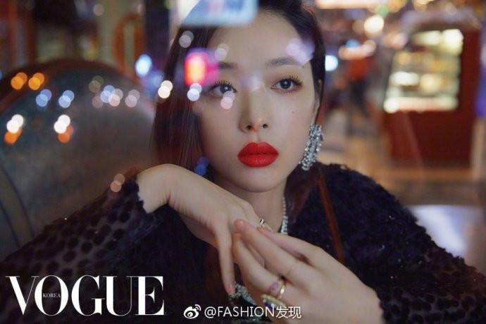 韩国美女明星崔雪梨《Vogue》11月封面性感小妖精