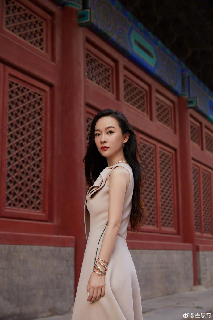 北京美女明星霍思燕粉色礼服图片