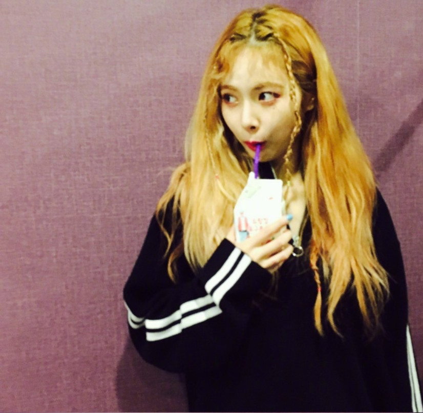 韩国美女明星金泫雅图片_金泫雅壁纸