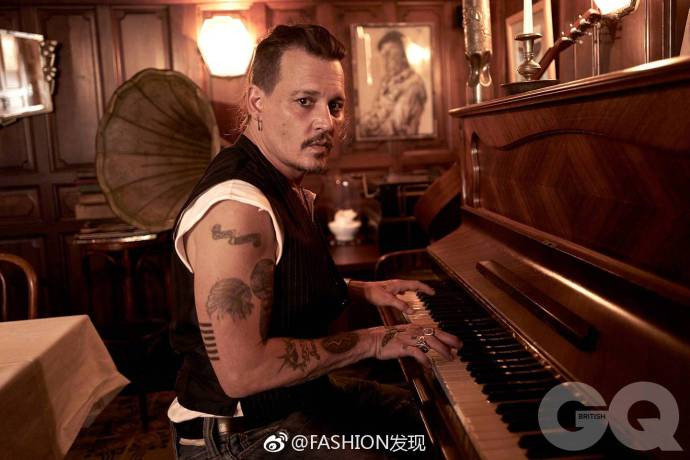 欧美男明星Johnny Depp《GQ》11月刊封面约翰尼·德普