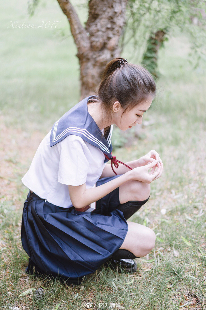 校园美女学生制服清纯文艺写真