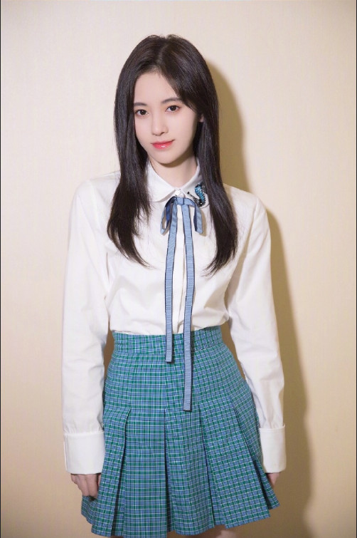 四川美女图片 女明星鞠婧祎街拍图片