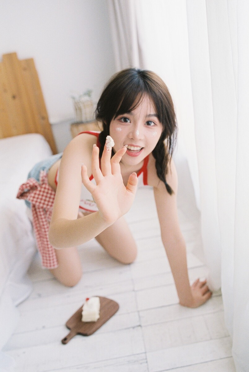 小蛮腰瘦身美女图片,干净纯洁美少女高清写真