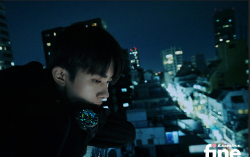 湖南男明星易烊千玺时尚先生写真图片