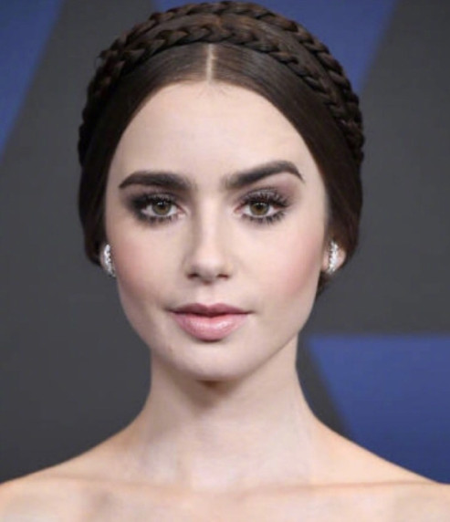 欧美美女明星Lily Collins精致妆容图片