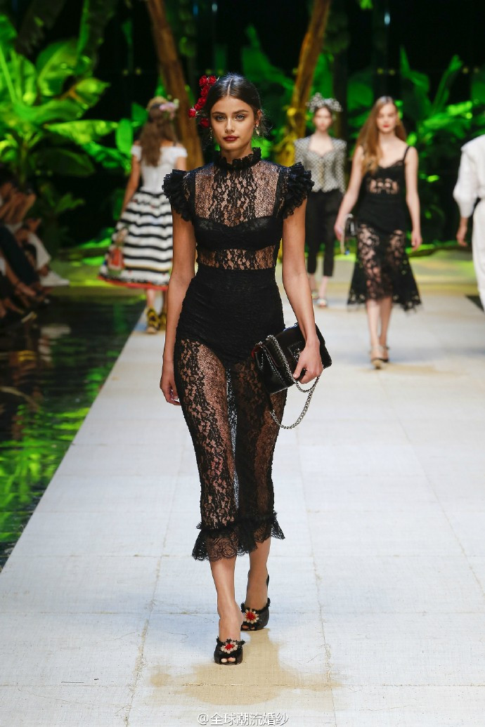 欧美美女模特演绎Dolce & Gabbana走秀新款都很好看