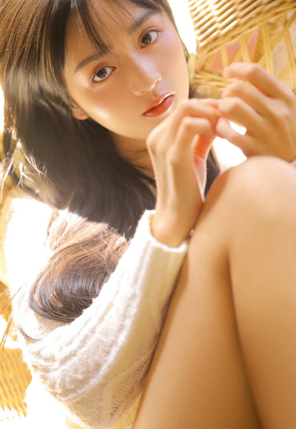 牛奶肌美女超性感真人养眼写真