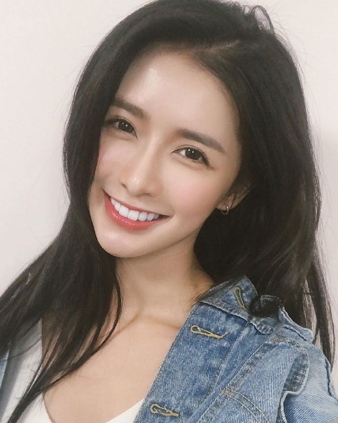 马利西亚美女歌手蔡卓宜你笑起来真好看