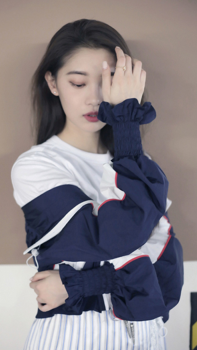 田依桐清纯性感迷人写真图片手机壁纸