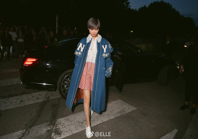 Gucci品牌大使四川美女明星李宇春出席Gucci早春秀