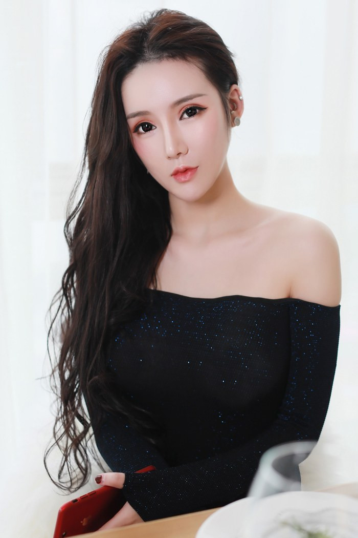 亚洲处破女18分钟,真人无遮拦大尺度展阴露私图