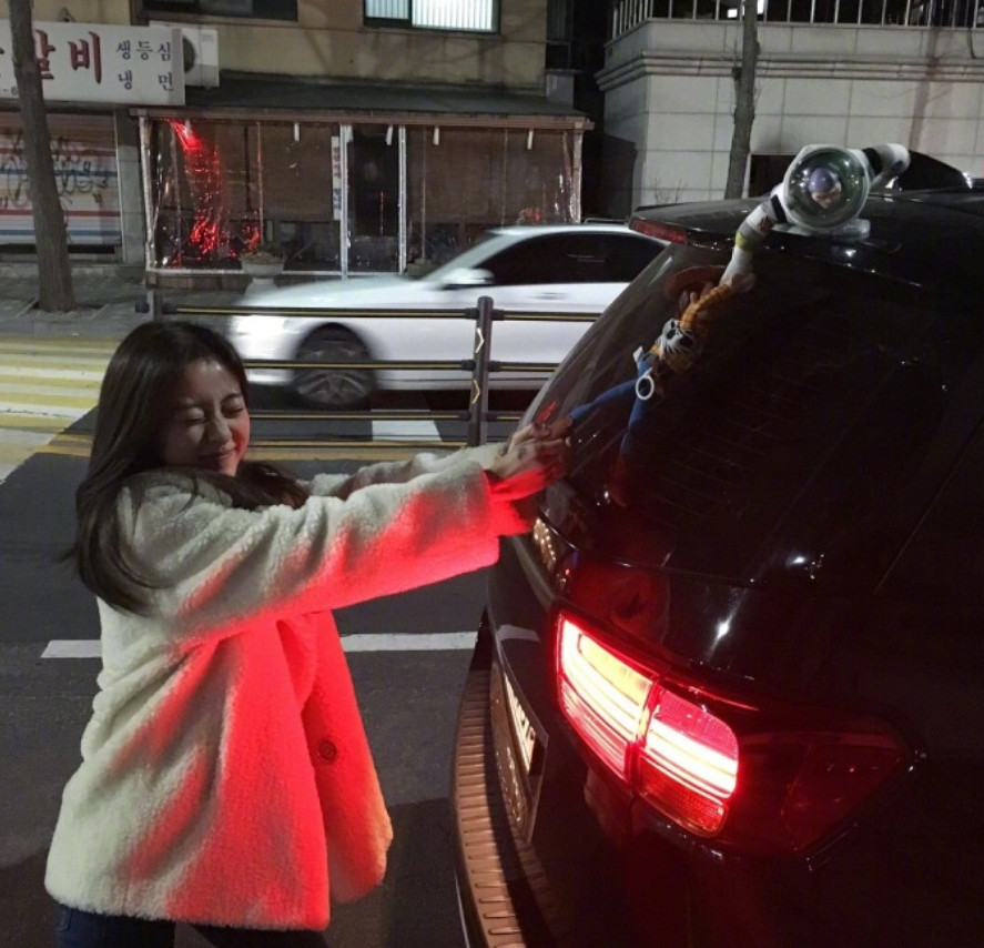《比舍堂远比议政府近》女主角강민아姜敏雅生