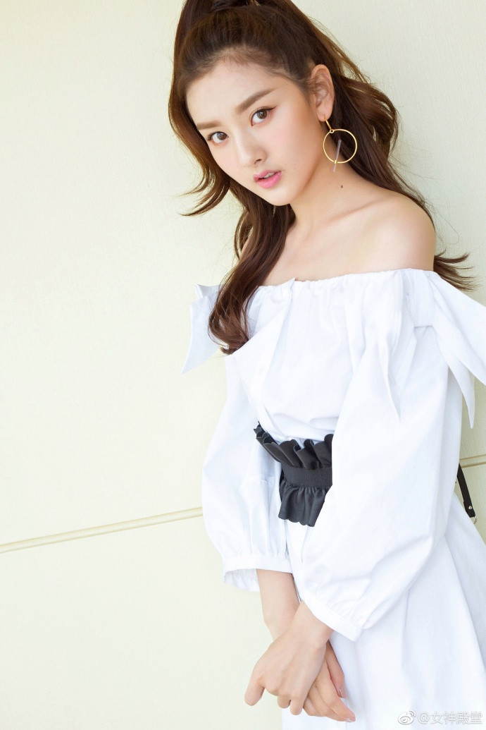 小哪吒出落成大美女明星宋祖儿礼服合辑