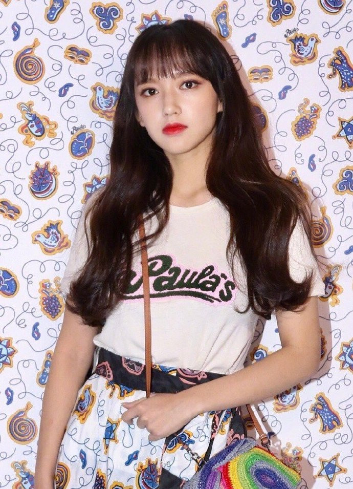 韩国美女明星宇宙少女成员程潇图片