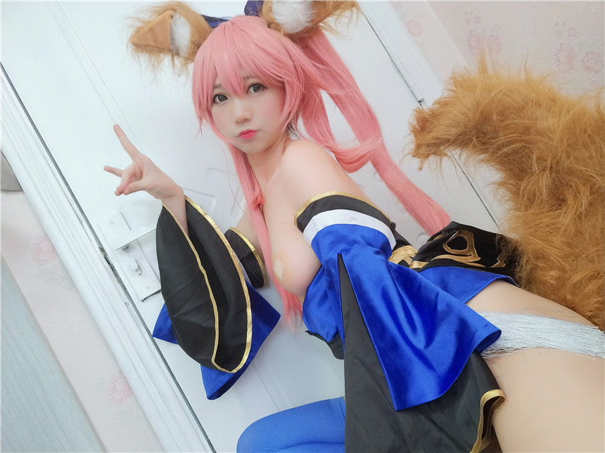 女人与公拘i交酡i,cosplay女安慰自己动手图片