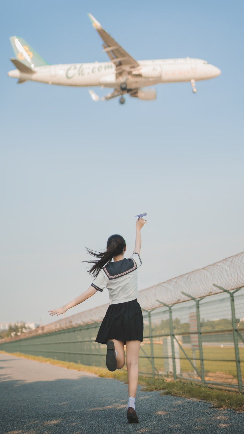 jk制服飞机场超美少女写真壁纸