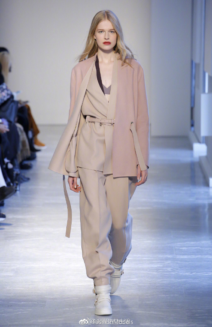 欧美时尚品牌Agnona F/W 2018优雅淡粉系质感图片
