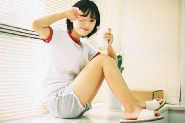 湖南美女明星沈月清纯图片