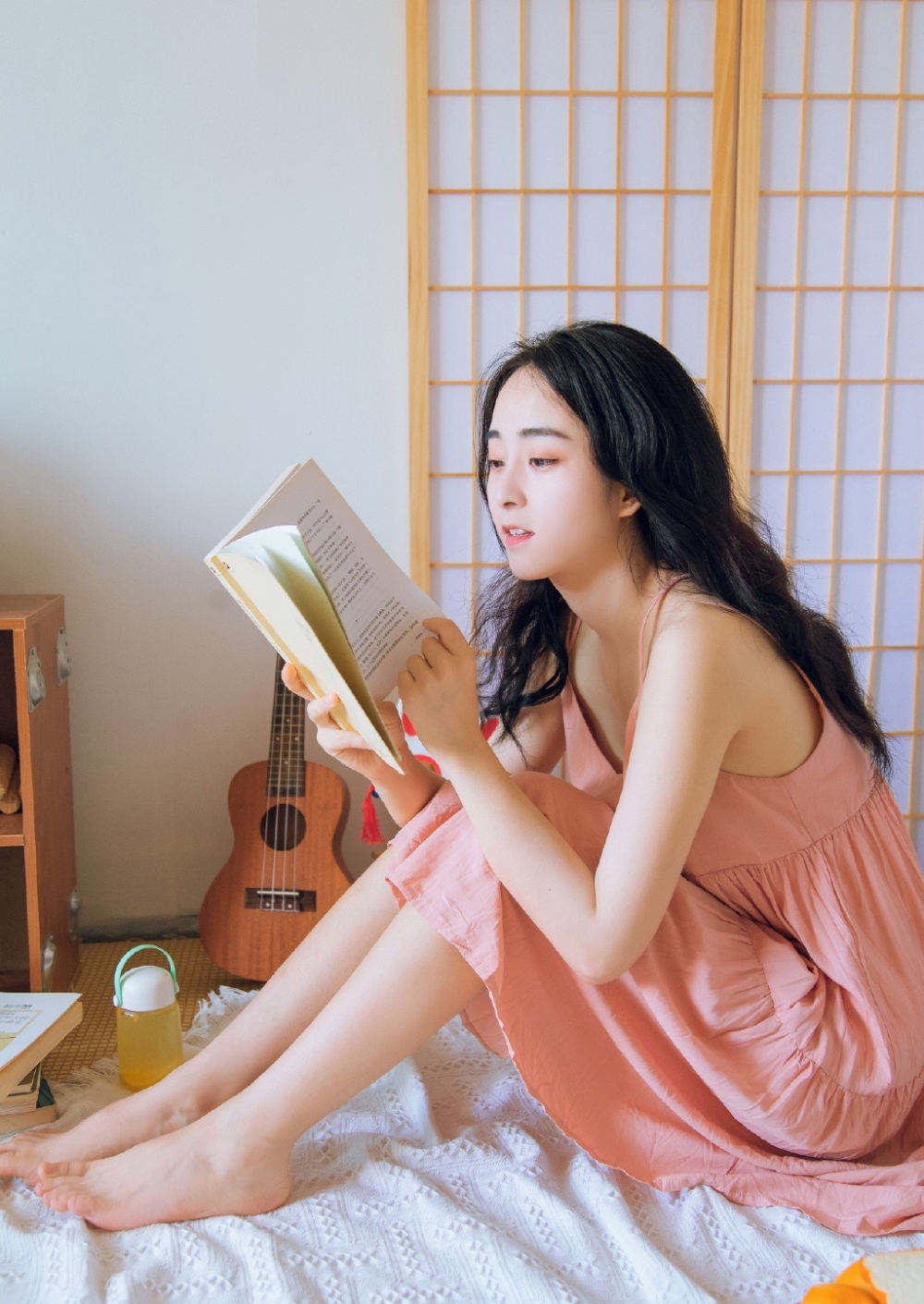 粉嫩脸蛋美女乌黑秀发写真,小可爱高清图片萌萌哒