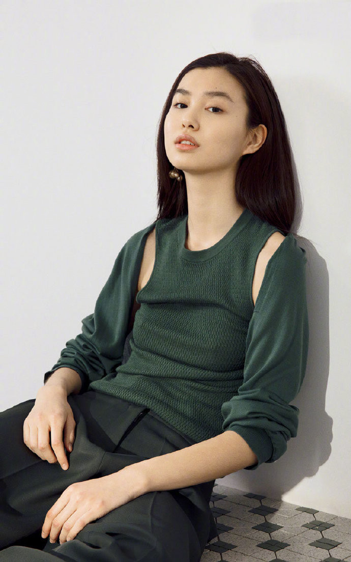 宁泽涛女友法国籍模特陈瑜图片