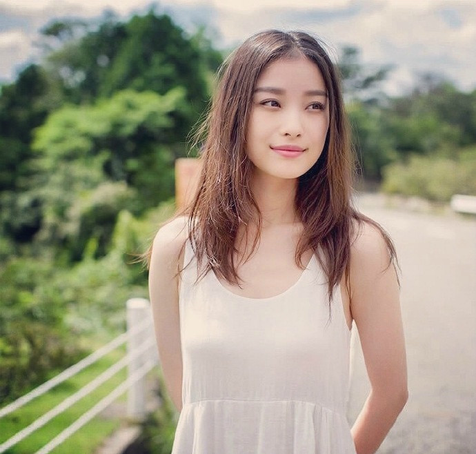 谋女郎大眼美女明星倪妮清纯唯美写真