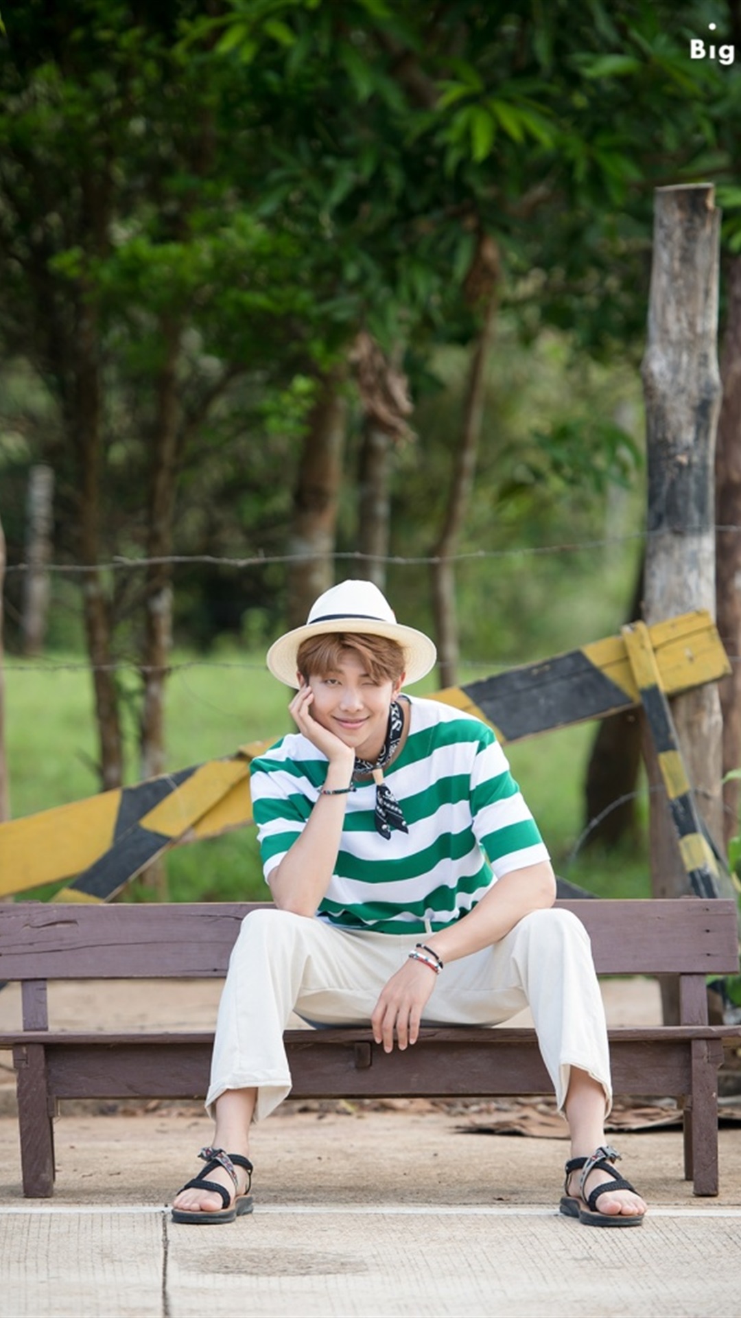 防弹少年团BTS夏日party手机壁纸