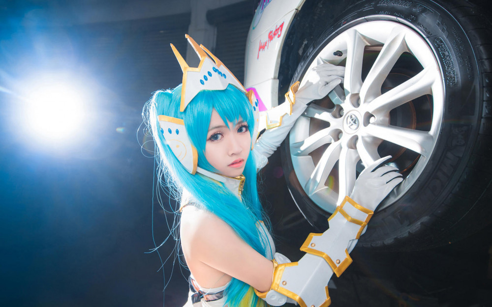 初音未来cos神还原壁纸,初音未来cosplay辣眼睛壁纸