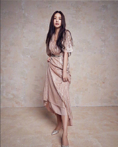 韩国美女图片 女星朴敏英私服图片