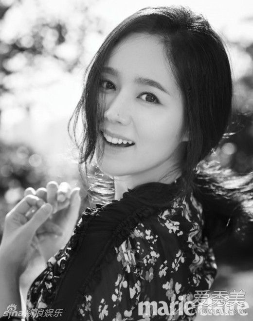 韩国美女明星韩佳人产后首拍写真