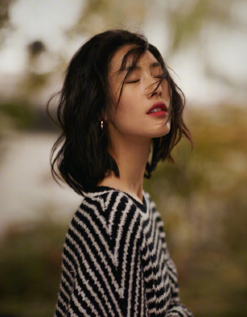 中国美女模特刘雯私服街拍图片