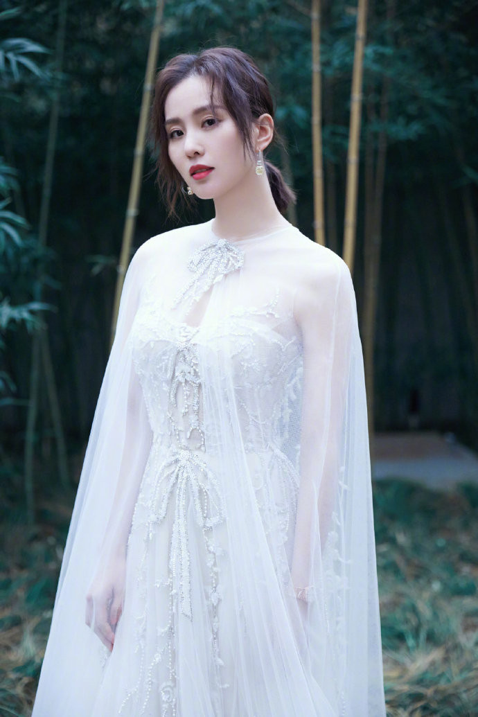 女神时尚辣妈刘诗诗产后复出活动照