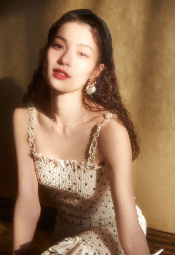 冯女郎明星美女钟楚曦港风写真图片