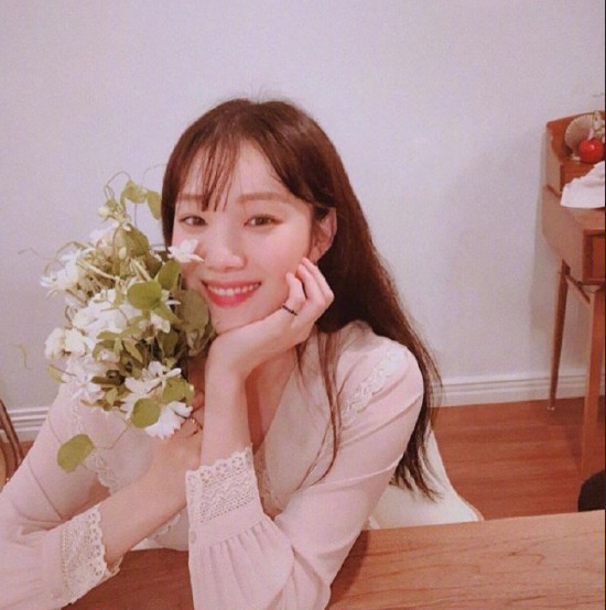 韩国美女图片 少女颜李圣经的少女感拍照图片