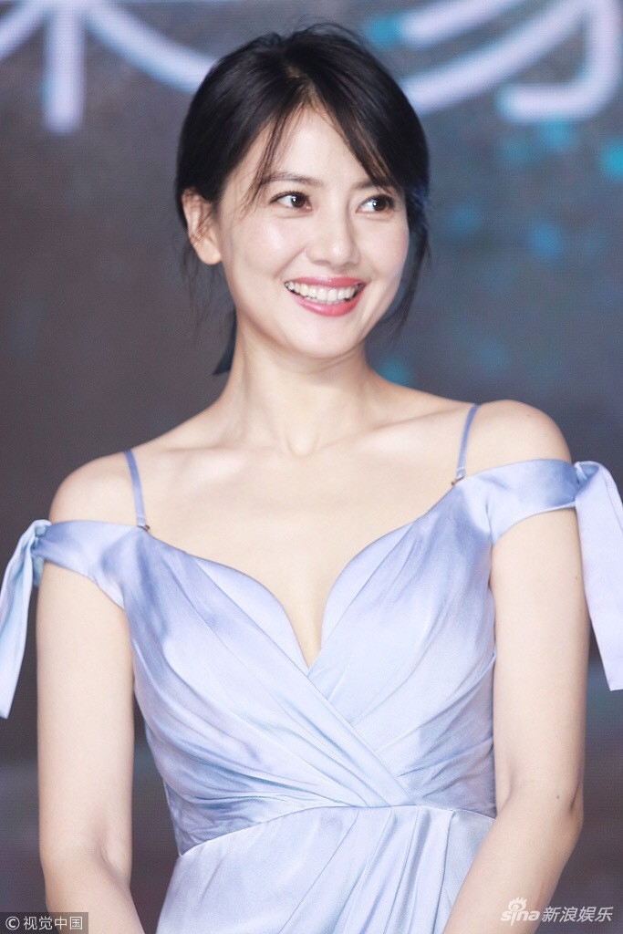 高圆圆图片_大陆女明星高圆圆活动照