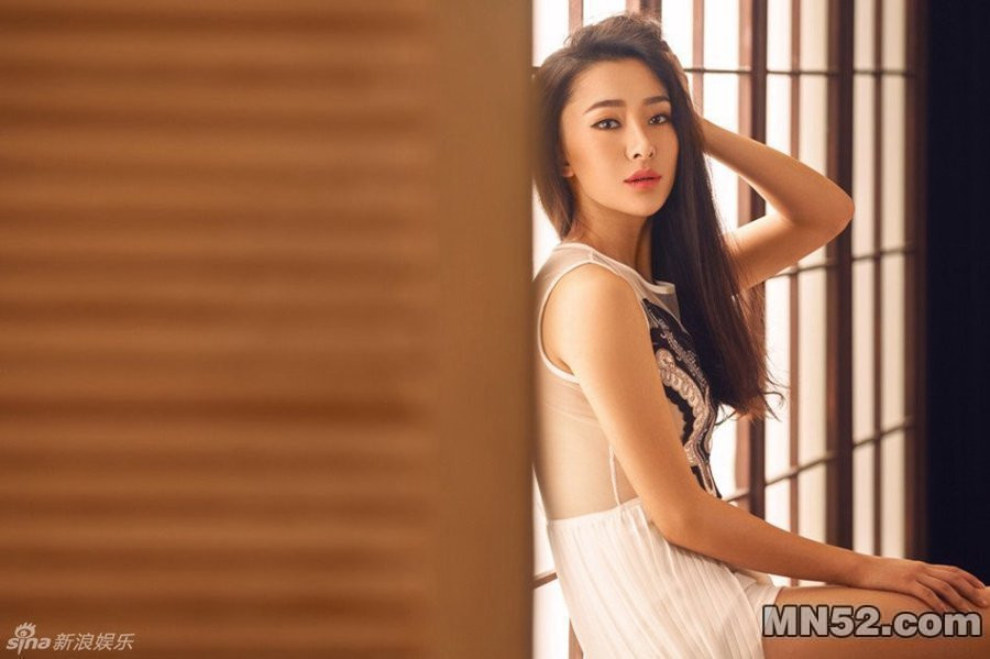 吉丽性感透视装展朦胧美