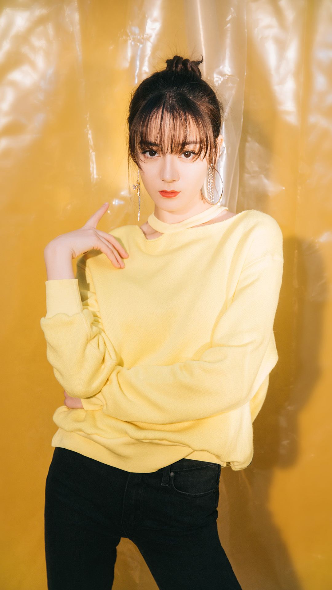 迪丽热巴俏丽性感写真图片手机壁纸
