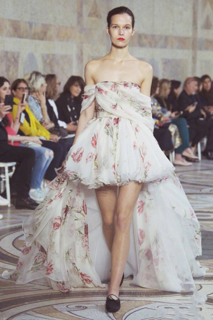 欧美美女模特演绎Giambattista Valli 2017高级定制晚礼