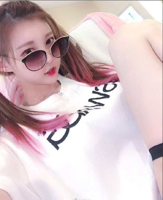 日韩美女网红大胸mm图片